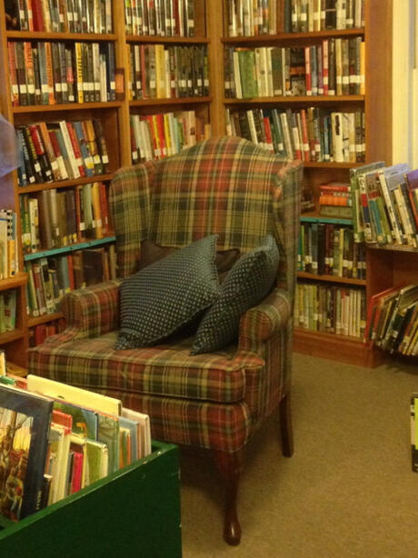 Brookfield Cozy Corner by jessamyn is licensed under CC BY-NC-SA 2.0.